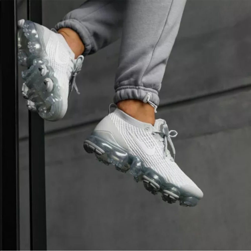 Nike Air VaporMax Flyknit 3 Athletic Sneakers White/Pure Platinum Women's Size 6
